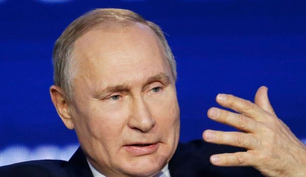 يقول فلاديمير بوتين: لو أرادت روسيا تسميم نافالني ، لكان قد مات