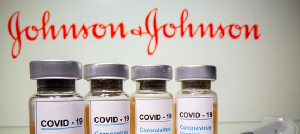 Caillots sanguins : après AstraZeneca, le vaccin de Johnson & Johnson dans le collimateur de l