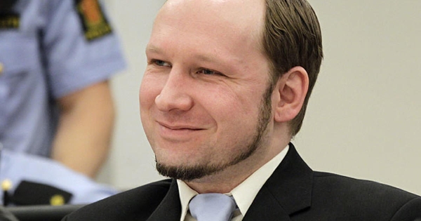Le tueur de masse Breivik envoie des lettres aux survivants avec des extraits de son manifeste