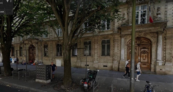 Paris: Une professeure du prestigieux lycée Montaigne violemment agressée par un élève
