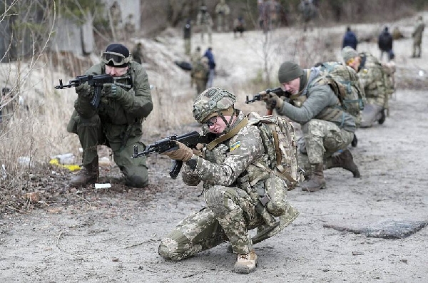 Poutine lance une opération militaire en Ukraine