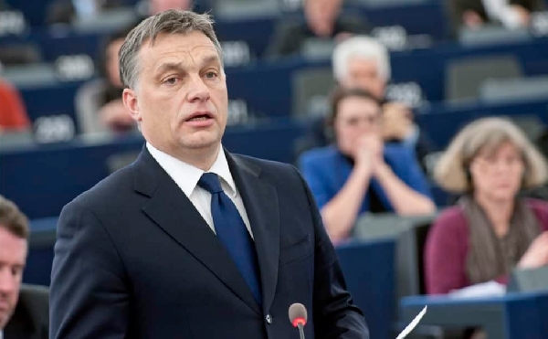 Le Premier ministre hongrois Orban revendique une  grande victoire  aux élections législatives