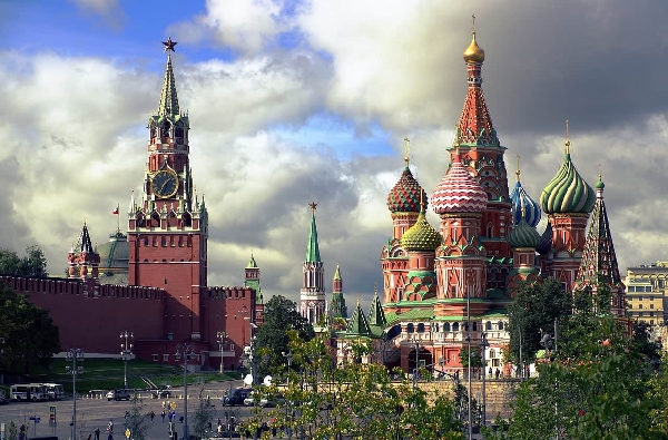 La Russie "défendra nos intérêts" après la suspension des droits de l