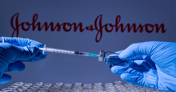 La FDA restreint le vaccin COVID-19 de J&J en raison du risque de caillot sanguin