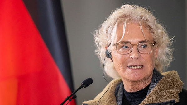 La ministre allemande de la Défense présente sa démission de Scholz