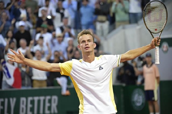 Luca Van Assche remporte son premier match à Roland-Garros et nourrit de grandes ambitions