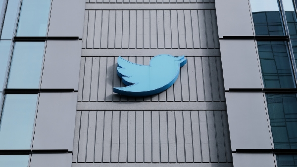 Des anciens employés de Twitter intentent un recours collectif pour des indemnités de départ impayées