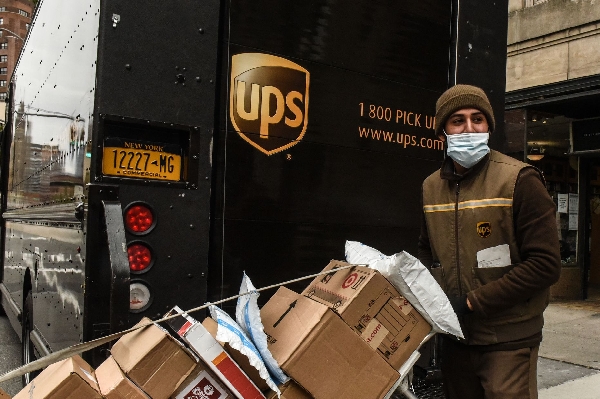 Menace de débrayage chez UPS aux États-Unis : risque de perturbations majeures dans la livraison de colis