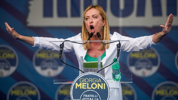 La Première ministre italienne Giorgia Meloni porte plainte pour diffamation contre le leader de Placebo, Brian Molko