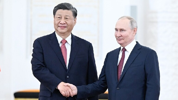 Pékin et Moscou renforcent leur partenariat stratégique sous la direction de Xi Jinping et Vladimir Poutine