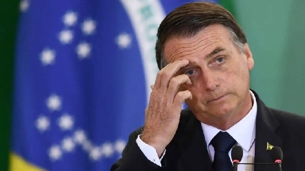 Accusation contre Bolsonaro : Vente de Bijoux Offerts en Cadeaux Officiels par les Émirats et l