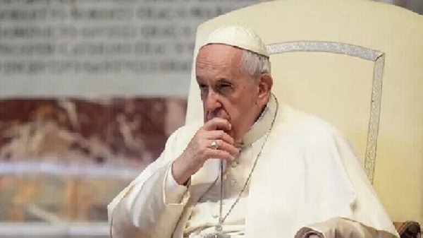 Le Pape François Appelle à Réduire les Dépenses Militaires au Profit de l